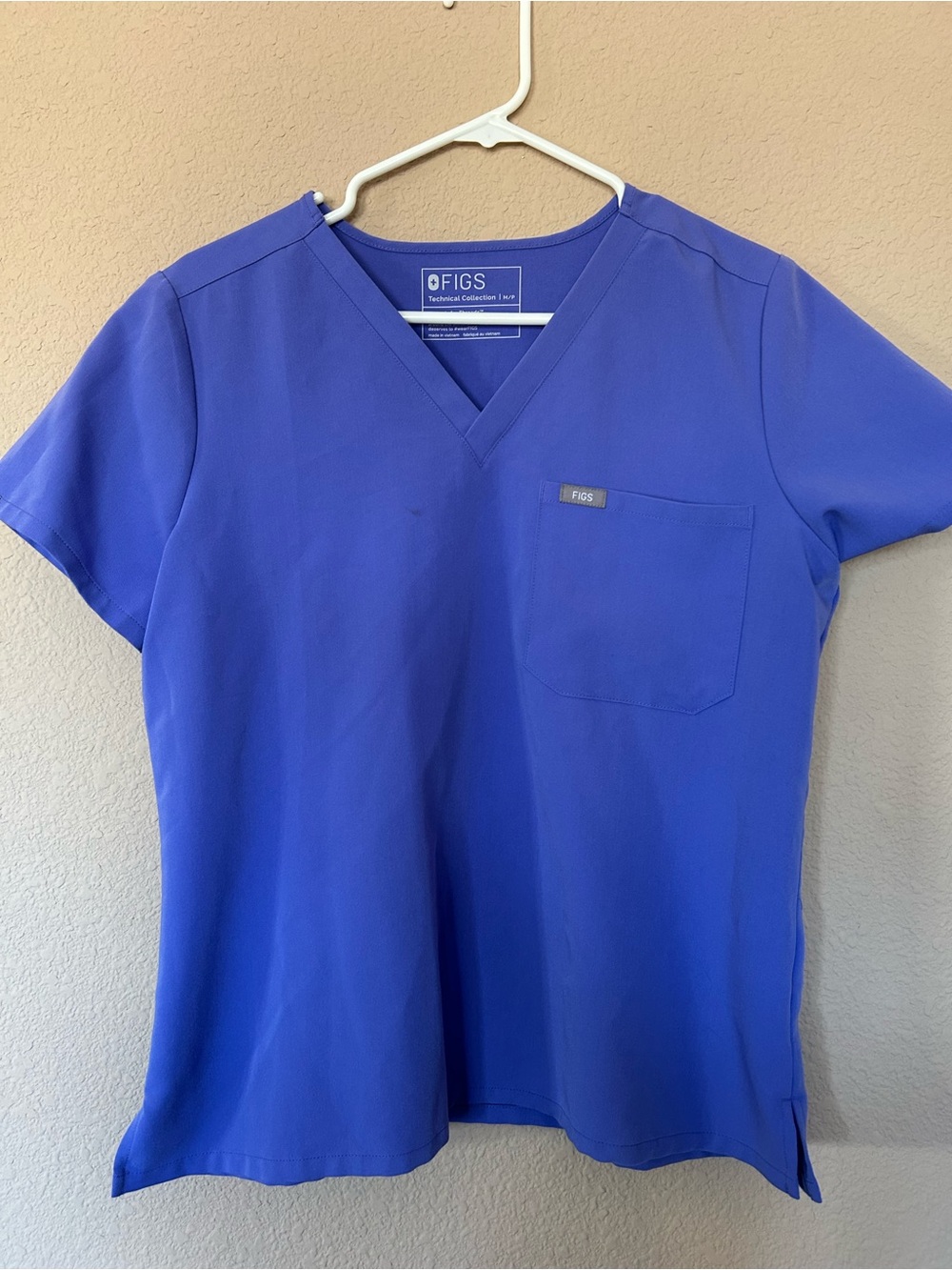 FIGS scrubs top and bottom